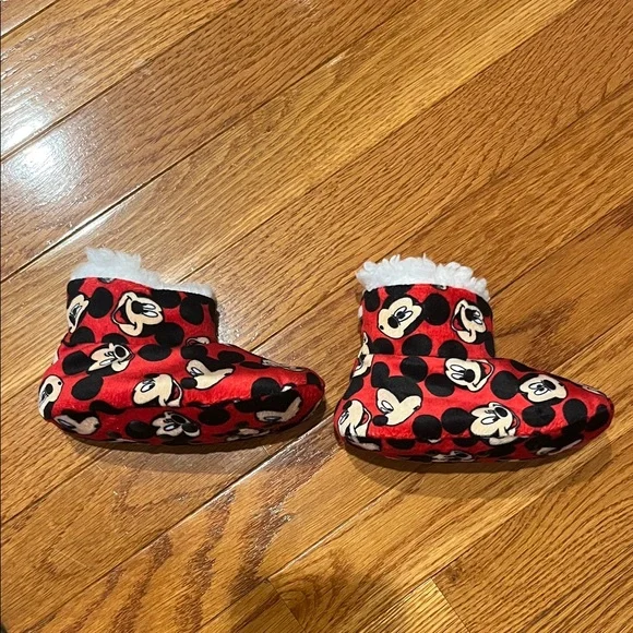Mickey Mouse Red 2T / Boy / Kids Slippers NWOT - Picture 4 of 4